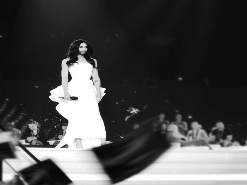 Bravo! Conchita splektakularno otvorila Eurosong