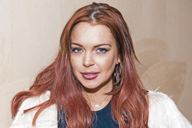 Lindsay Lohan: Seksala s tremi porno igralci