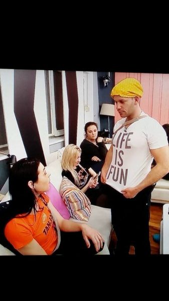 OJOJ! Je Tanja ljubosumna, ker je Črt v veceju seksal z drugo?