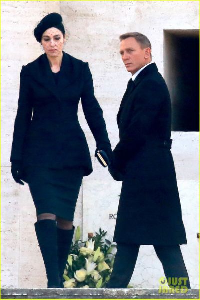 Ujet! Daniel Craig z Belluccijevo na snemanju Bonda!