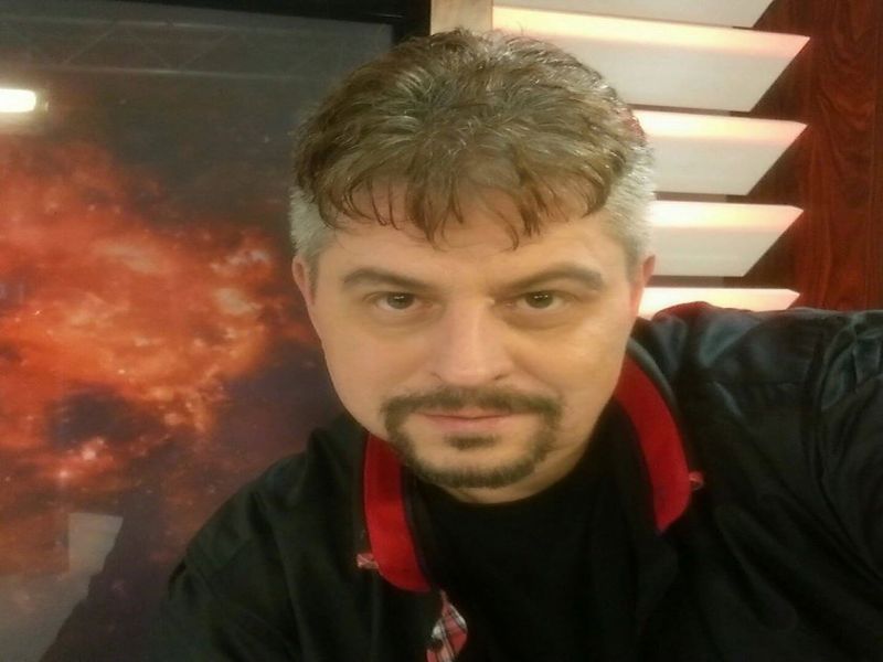 OJOJ! Vedeževalec Danny se še vedno utaplja v dolgovih!