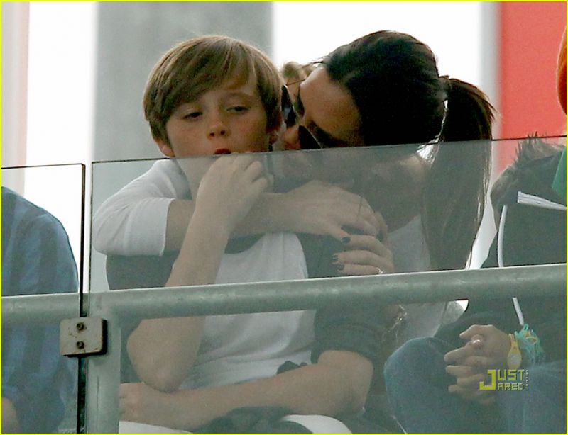Victoria Beckham: Po govoricah o moževi aferi se je zapustila