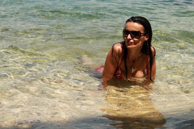 HOT! Hrvaška lepotička na Facebook objavila svoje razkošne obline