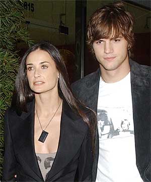 Šok! Se Demi Moore in Ashton Kutcher ločujeta?
