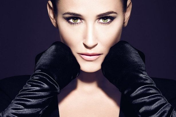 Neprepoznavna! Demi Moore obdelali s photoshopom