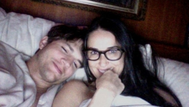 Ojoj! Demi Moore še vedno ne more preboleti Ashtona!