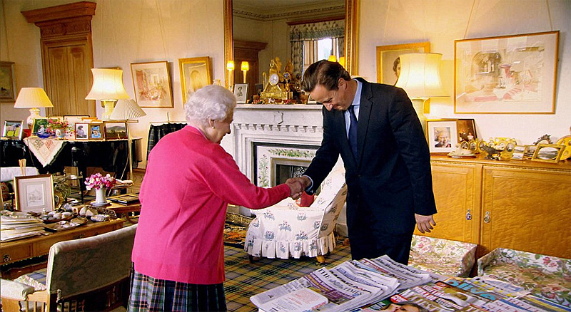 FOTO Kako izgleda dnevna soba kraljice Elizabete?