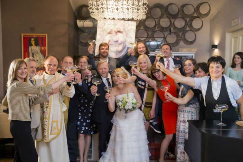 Igralka iz serije Ena žlahtna štorija v veselem pričakovanju