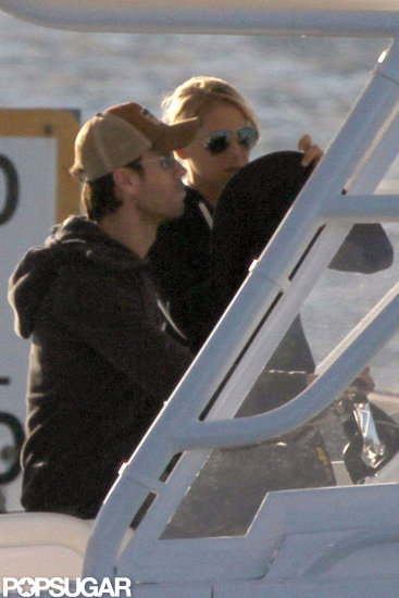 Enrique Iglesias in Anna Kournikova krožila po obali Miamija