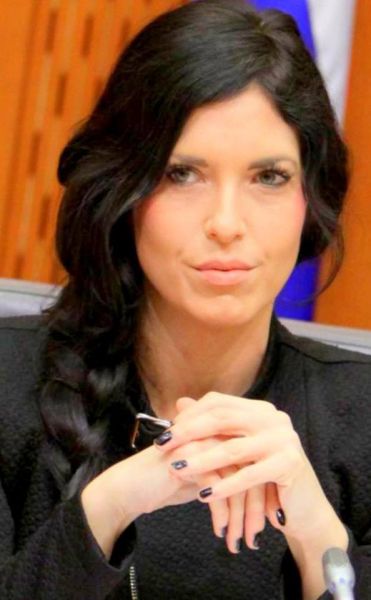 FOTO! Eva Irgl ponovno upravičila svoj neuradni naziv!