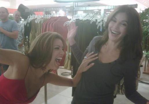 FOTO Nagajiva Eva Longoria otipavala prsi Teri hatcher