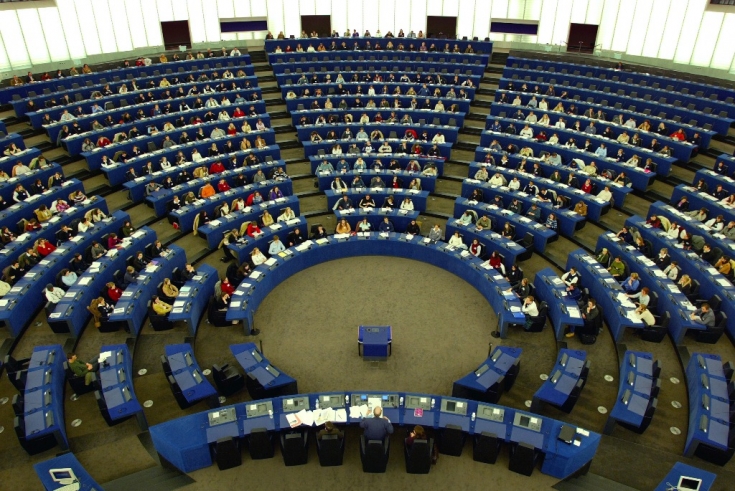 Poglejte, zakaj vsi rinejo v Strasbourg!