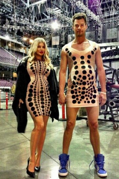 Ojoj! Josh Duhamel pokazal svoj nosečniški trebuh v seksi obleki