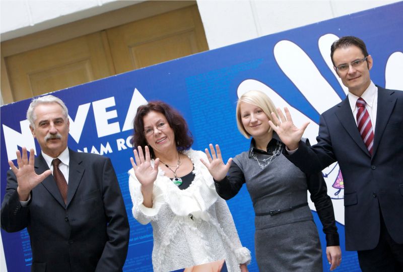 NIVEA Podajte nam roko!