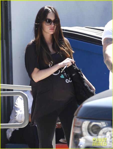 Noseča Megan Fox na pregledu pri zdravniku