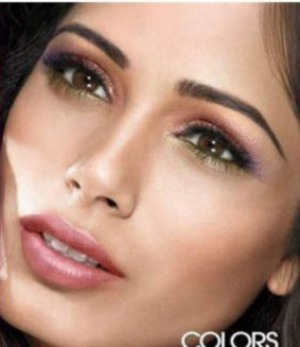 Foto: S fotošopom popolnoma posvetlili kožo Freidi Pinto