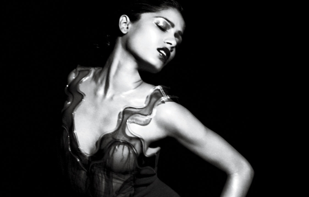 HOT! Freida Pinto: Najbolj vroča Indijka razkazuje svoje čare