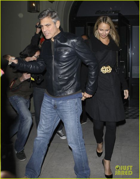 Ujeta! George Clooney in Stacey Keibler na romantični večerji