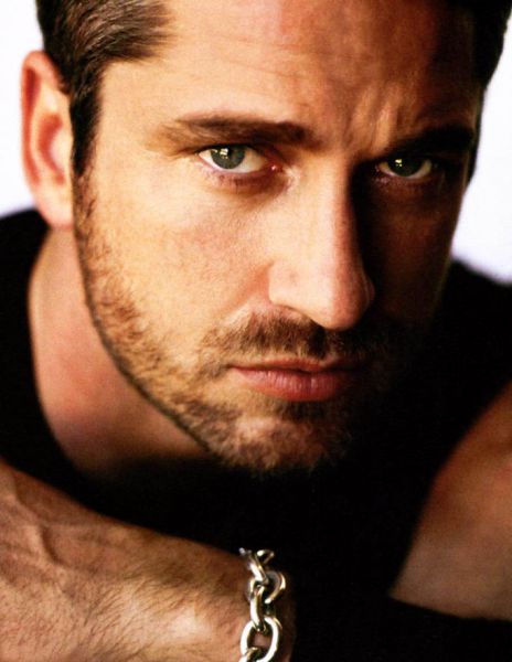 Gerard Butler zapustil rehabilitacijsko kliniko