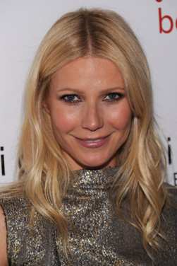 ŠOK Gwyneth Paltrow: Zaradi izogibanja soncu je hudo zbolela