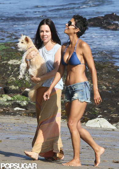 Halle Berry: Vročino premagovala v bikinkah