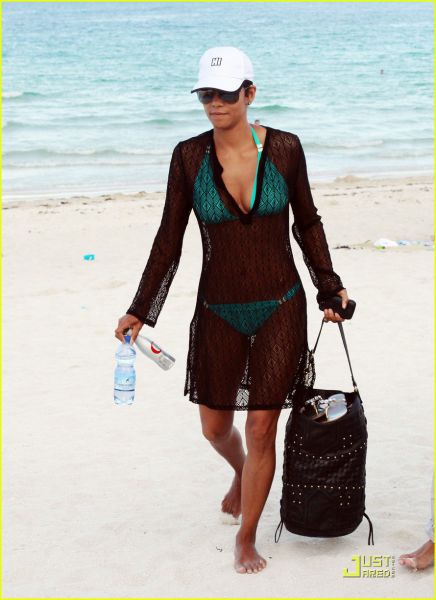 UAU! Halle Berry: Njeno telo izgleda več kot fantastično!