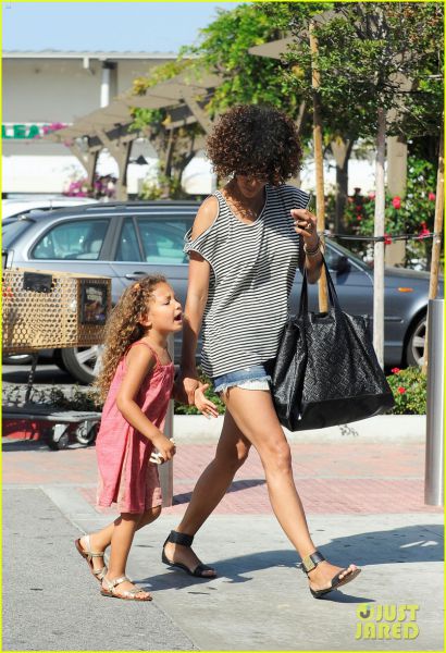 Halle Berry: Hčerko hoče zaščititi pred paparaci