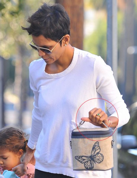 Lepotica Halle Berry je zaročena: Že tretjič v zakonski jarem!