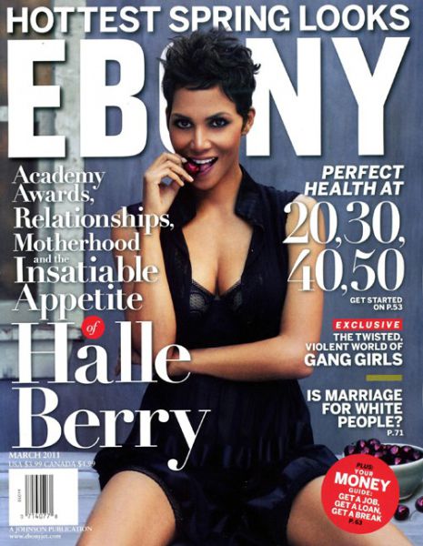 HOT! Halle Berry kot vroča zapeljivka božanskih oblin