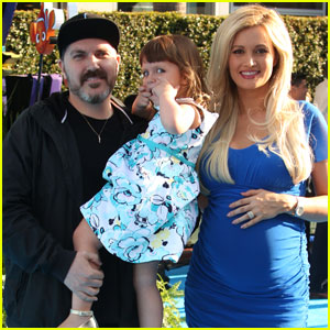 Holly Madison je z njim dobila že drugega