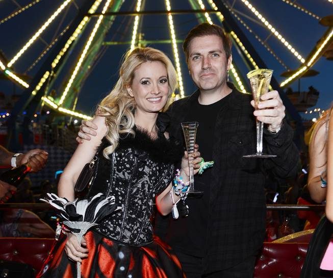 Uau! Holly Madison: Poročila se je v Disneylandu