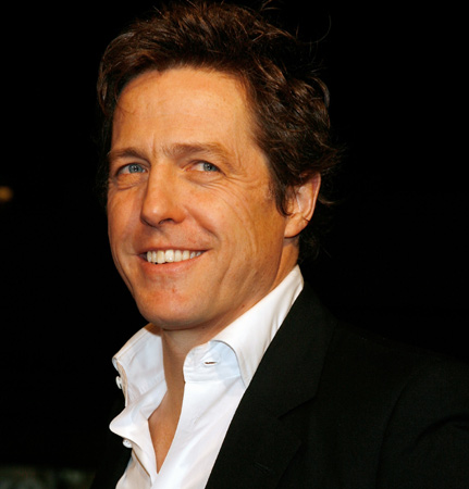 Ojoj! Hugh Grant: Naenkrat sta mu rodili kar dve!