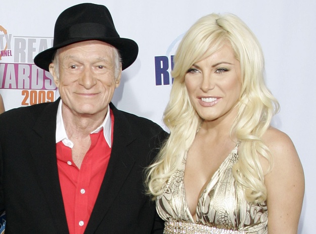 Hugh Hefner: Poročil bo 60 let mlajšo Playboyevo zajčico