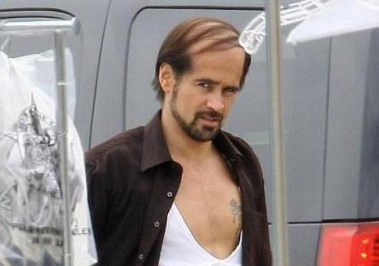 Plešasti Colin Farrell pri 34ih letih izgleda kot, da bi jih imel 50!