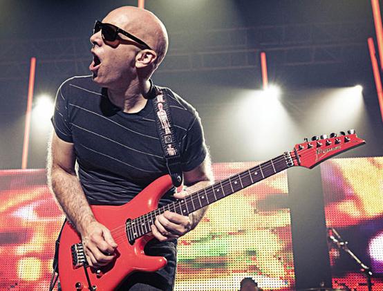Vrhunski kitarist Joe Satriani prihaja v Ljubljano
