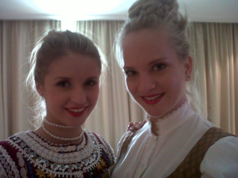 Miss Slovenije pred žirijo v primorski narodni noši