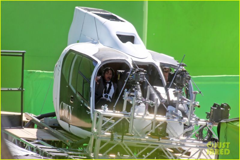 Christian Grey bo strmoglavil s helikopterjem