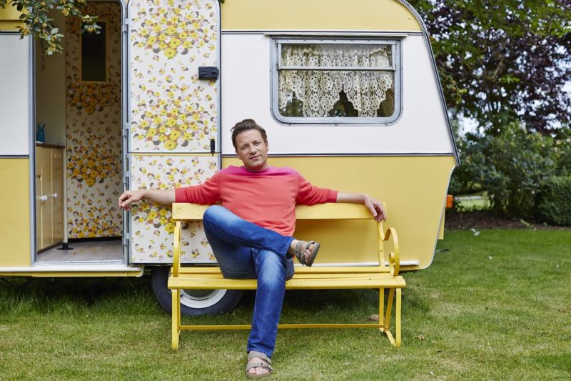 Jamie Oliver na svojem domu posnel novo oddajo!