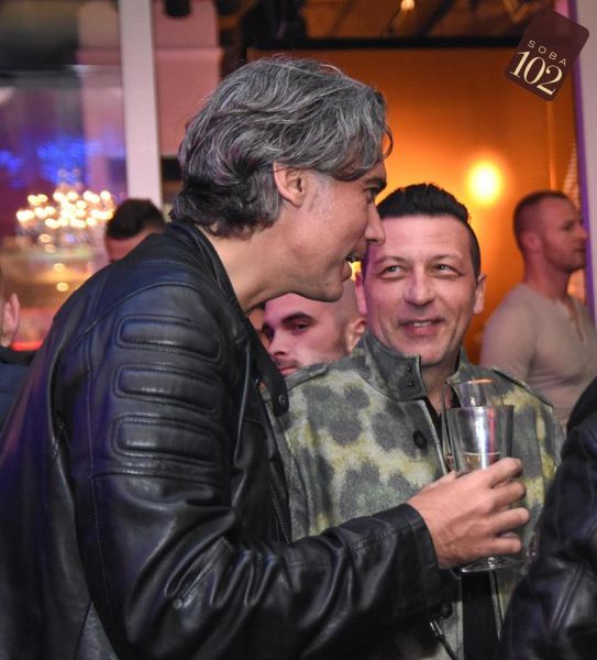 Jan Plestenjak praznoval v svoji sobi