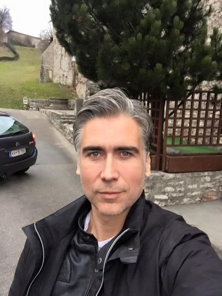 Jan Plestenjak se je v družbi prijateljev poslovil od starega leta