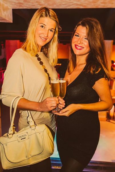 OJOJ! Noseča Jasna Kuljaj s pitjem alkohola razburila zdravnika!