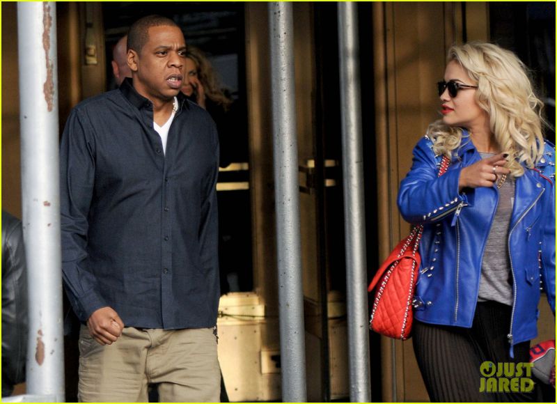 Jay Z na kosilu z neznano, seksi plavolasko