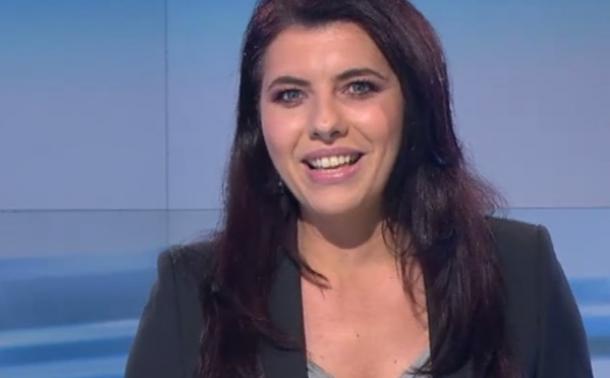 VIDEO! Zaradi Lojzeta Peterleta je voditeljica Dnevnika bruhnila v smeh!