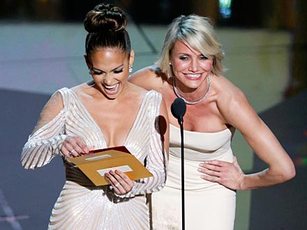 Seksi! Preveč izzivalna Jennifer Lopez na oskarjih burila domišljijo!