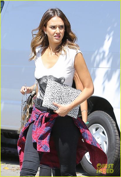 Izdala! Jessica Alba: Ne ve, če ji ravno uspevata kariera in družina