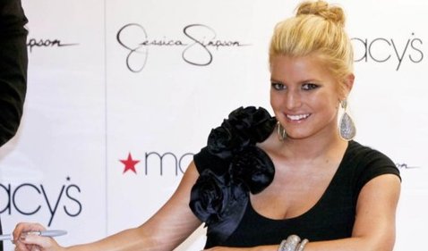 Ups! Noseča Jessica Simpson: Sram jo je, ker prdi v javnosti