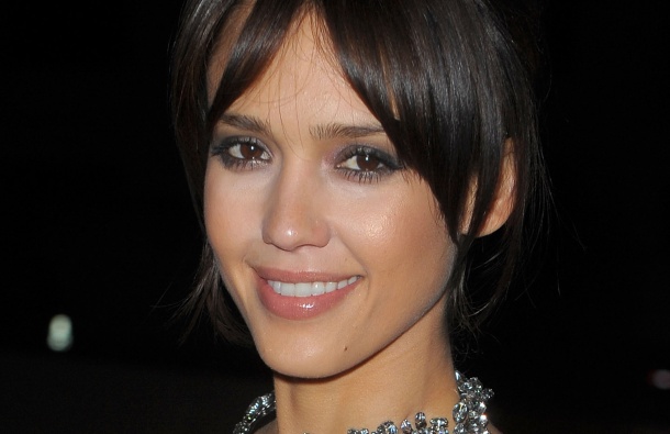 Jessica Alba piše knjigo o zdravem življenju