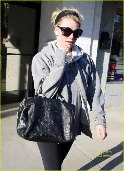 FOTO Jessica Simpson: Pred poroko se poti v fitnesu
