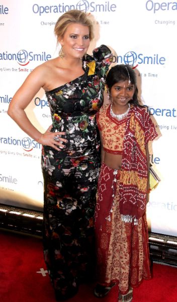 FOTO Jessica Simpson: Alkohol in mastna hrana jo spreminjata v debeluško