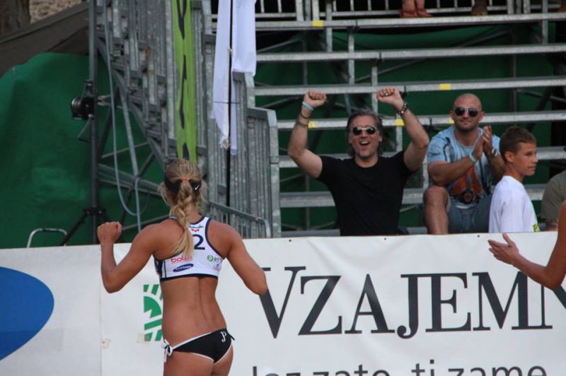 OPA! Jan Plestenjak se je zagrel za odbojkašici